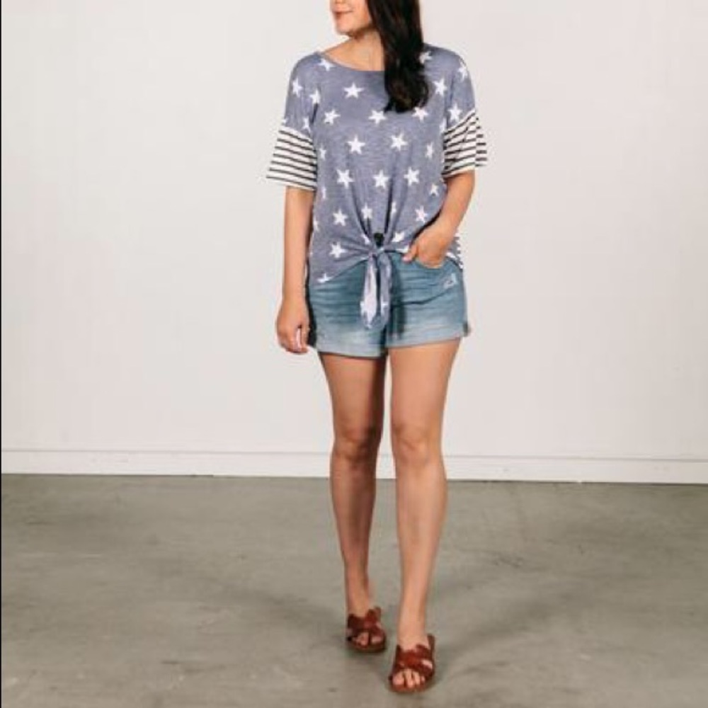 My Story || Stars and Stripes Front Knot Top